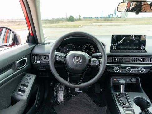 Used 2023 Honda Civic LX image 13