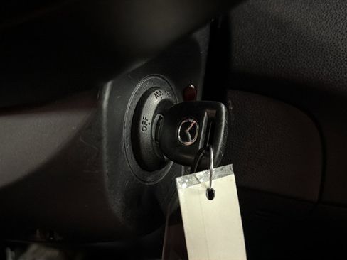 Used 2011 MAZDA MAZDA3 i Sport FWD image 23