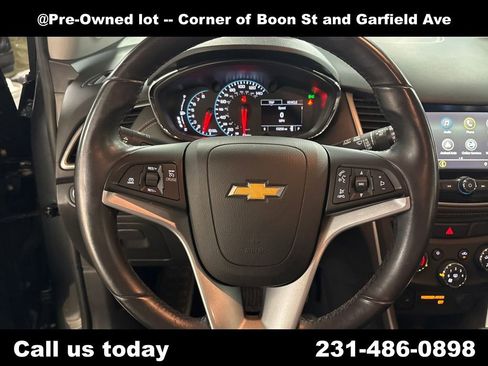 Used 2018 Chevrolet Trax LT w/ LT Convenience Package image 19