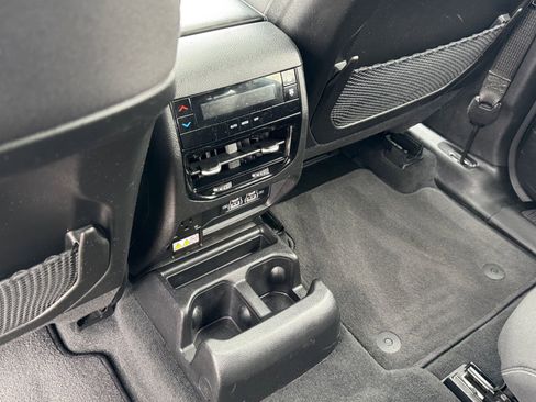 Used 2023 Jeep Grand Cherokee L Laredo w/ Luxury Tech Group I image 16