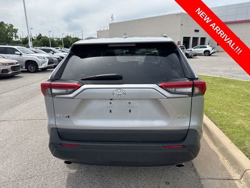 Used 2023 Toyota RAV4 XLE FWD image 5