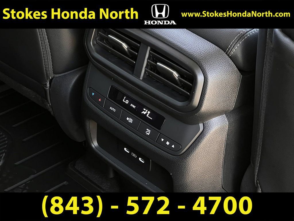 New 2025 Honda Pilot Touring image 29