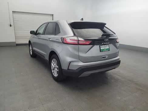Used 2024 Ford Edge SEL image 9