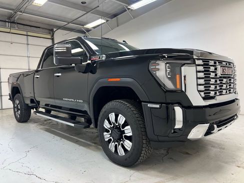 New 2026 GMC Sierra 3500 Denali w/ Snow Plow Prep/Camper Package image 7