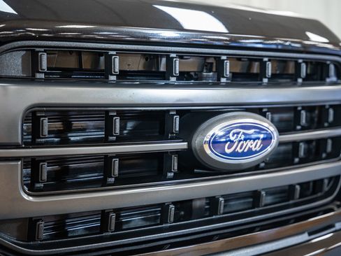 Certified 2023 Ford F150 Lariat w/ Equipment Group 502A High image 11