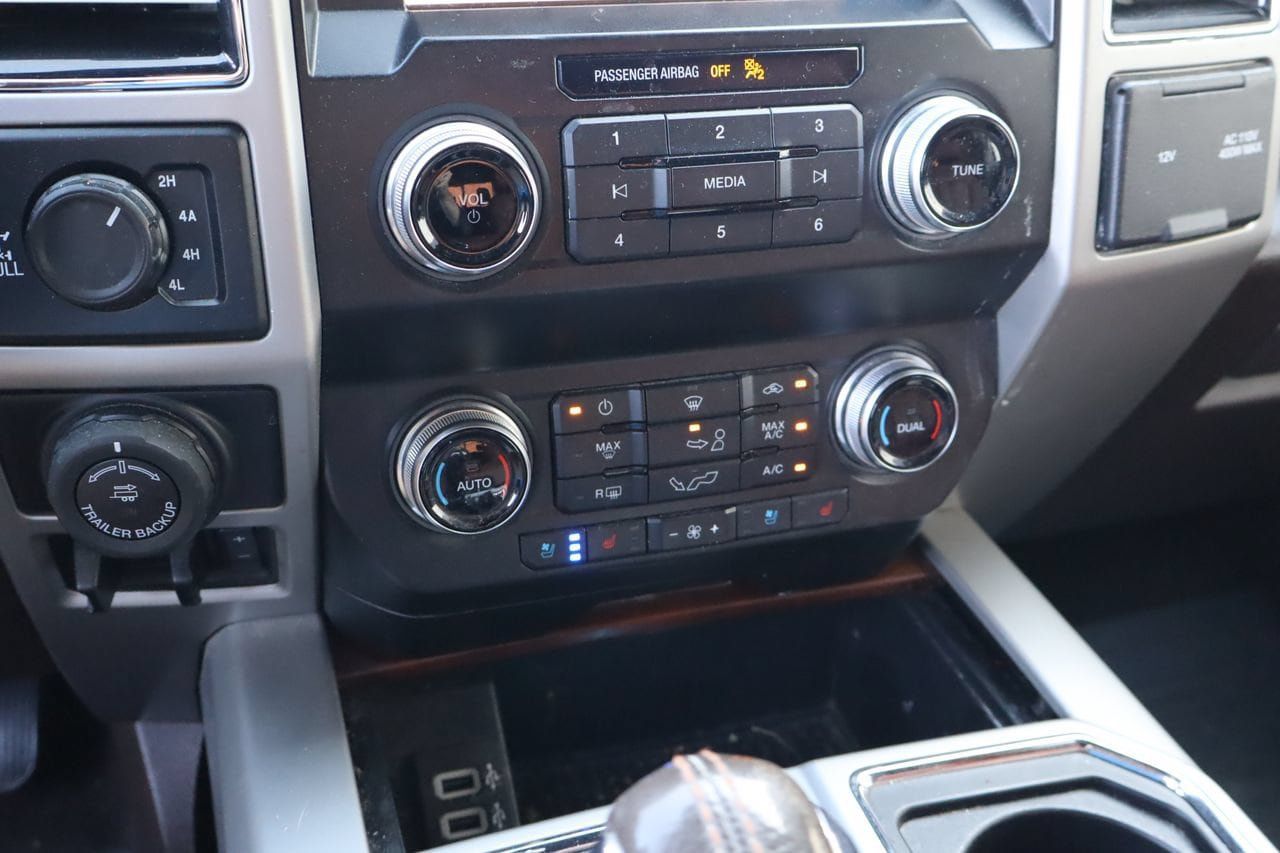 Used 2019 Ford F150 King Ranch w/ Equipment Group 601A Luxury AWD/4WD image 26