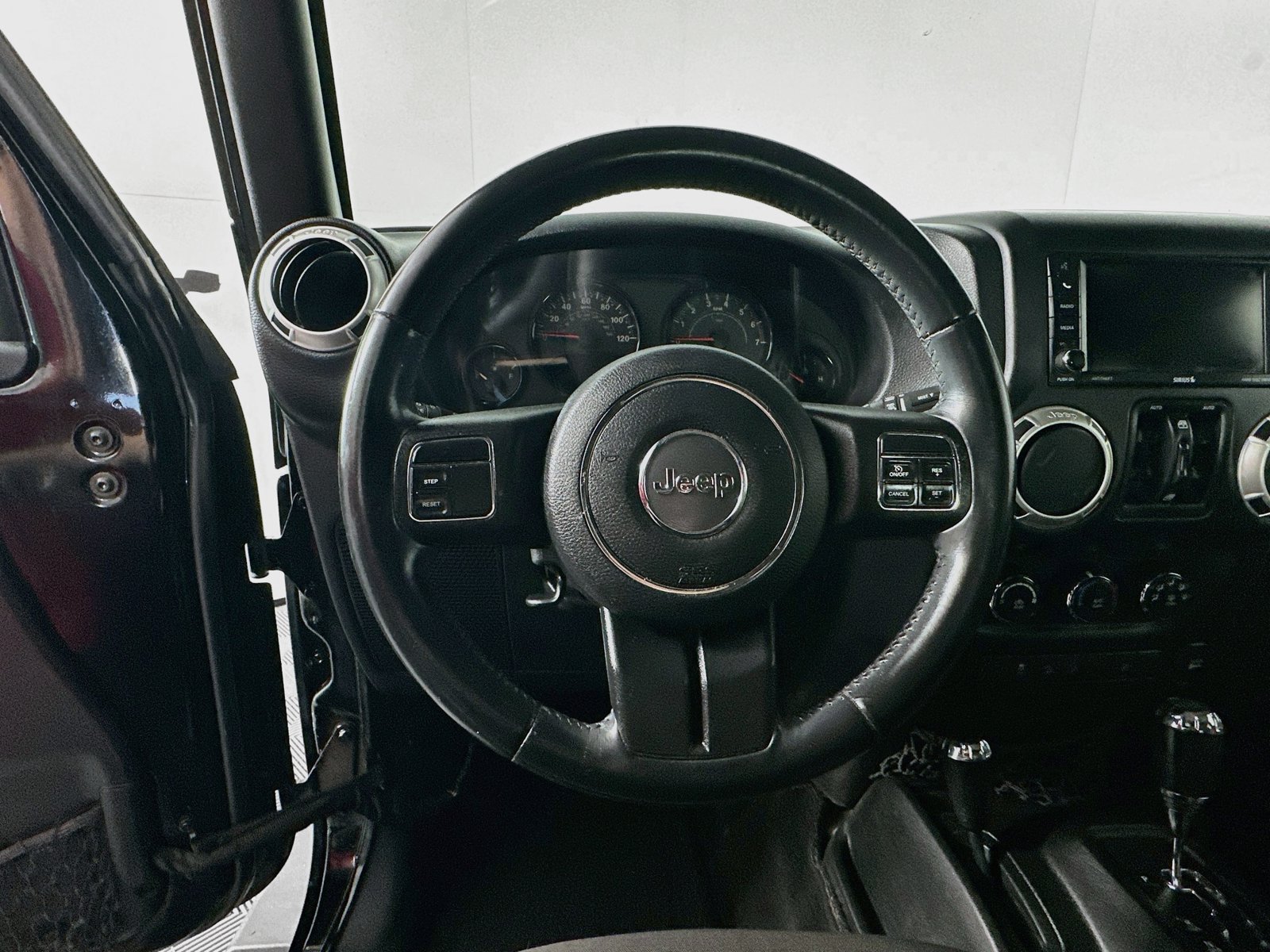 Used 2017 Jeep Wrangler Unlimited Sahara AWD/4WD image 10