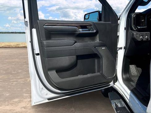 Used 2023 GMC Sierra 1500 SLT w/ SLT Premium Package image 21