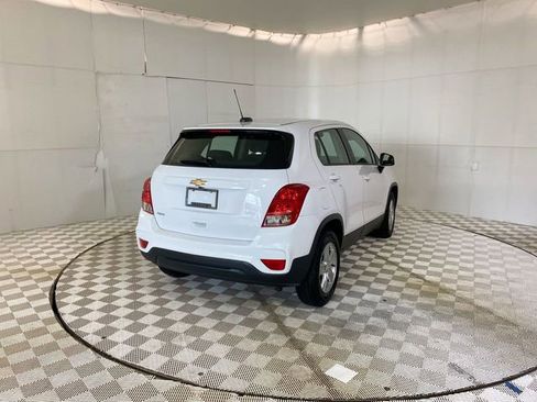Used 2019 Chevrolet Trax LS FWD image 17