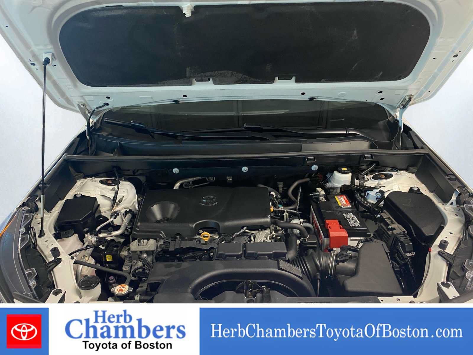 Used 2020 Toyota RAV4 XLE w/ Convenience Package AWD/4WD image 8