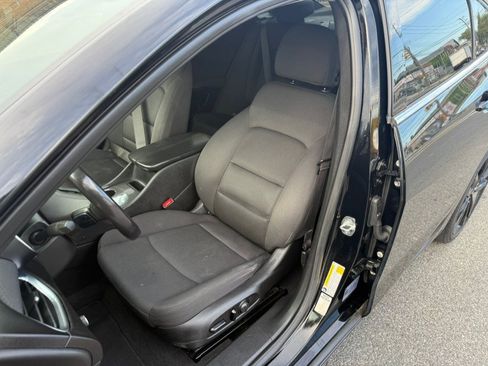Used 2021 Chevrolet Malibu LT w/ Midnight Edition FWD image 7