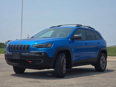 Used 2021 Jeep Cherokee Trailhawk AWD/4WD image 18