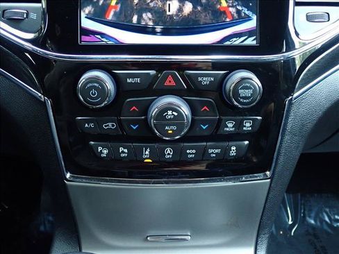 Used 2020 Jeep Grand Cherokee Trailhawk w/ Trailhawk Luxury Group AWD/4WD image 21