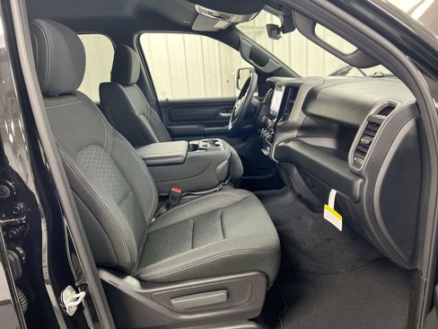 New 2026 RAM 1500 Express AWD/4WD image 21