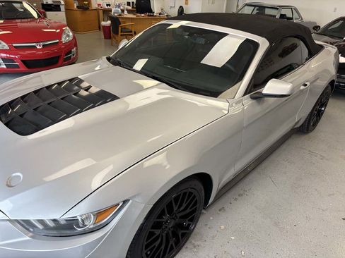 Used 2015 Ford Mustang GT Premium RWD image 3