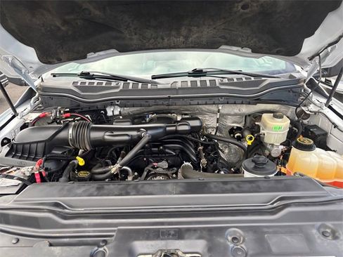 Used 2017 Ford F550 2WD Regular Cab Super Duty image 42