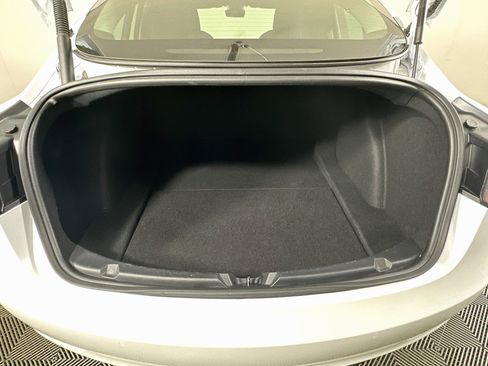 Used 2022 Tesla Model 3 Long Range AWD/4WD image 29