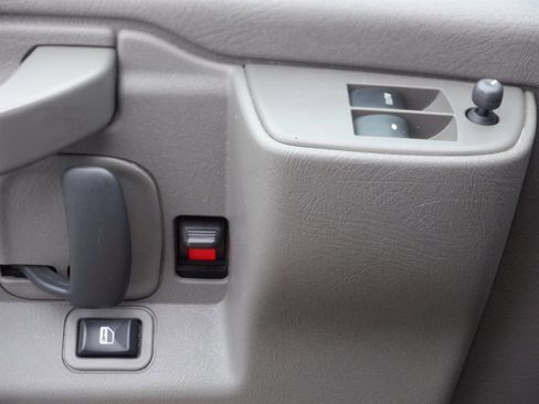 Used 2023 Chevrolet Express 2500 w/ Driver Convenience Package image 17