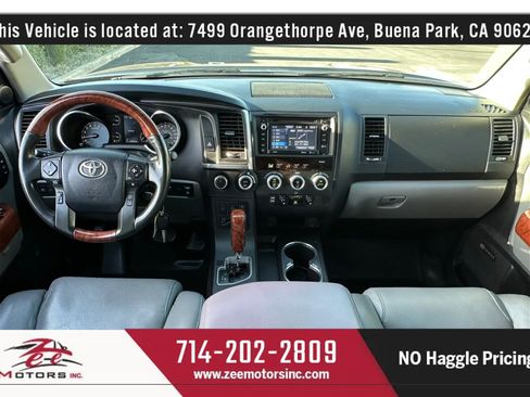 Used 2019 Toyota Sequoia Platinum w/ Carpet Mat Package (TMS) AWD/4WD image 17