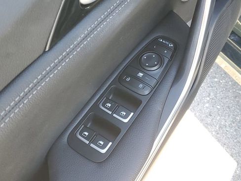 Used 2023 Kia Stinger GT-Line w/ Sun & Sound Package image 9