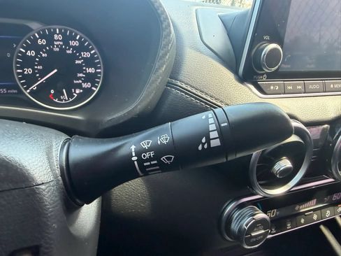 Used 2021 Nissan Sentra SV FWD image 15