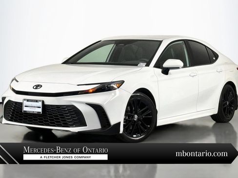 Used 2025 Toyota Camry SE w/ Multimedia Upgrade Package FWD image 1