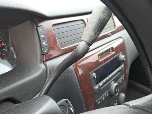 Used 2009 Chevrolet Impala LS image 23