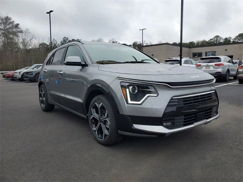 New 2025 Kia Niro EX Touring image 2