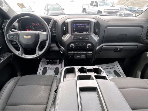 Used 2025 Chevrolet Silverado 1500 Custom image 15