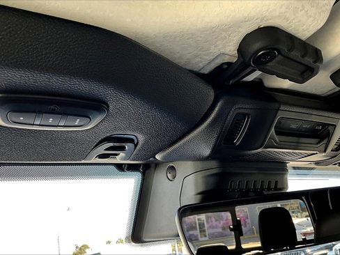 New 2025 Jeep Gladiator Sport w/ Premium Package image 28