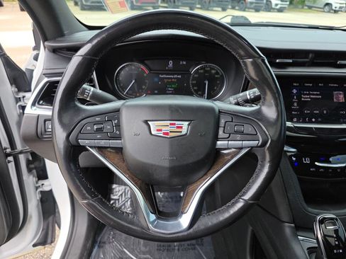 Used 2021 Cadillac XT6 Premium Luxury FWD image 34