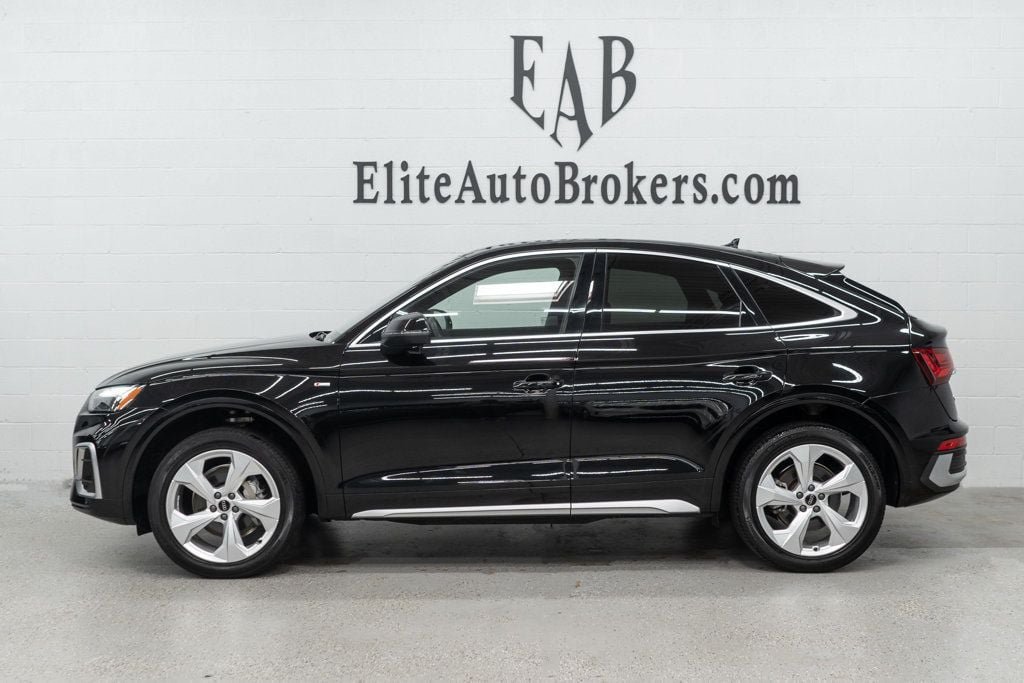 Used 2023 Audi Q5 2.0T Premium w/ Convenience Package AWD/4WD image 2