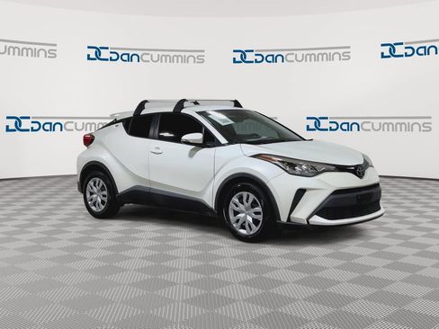 Used 2020 Toyota C-HR LE FWD image 2