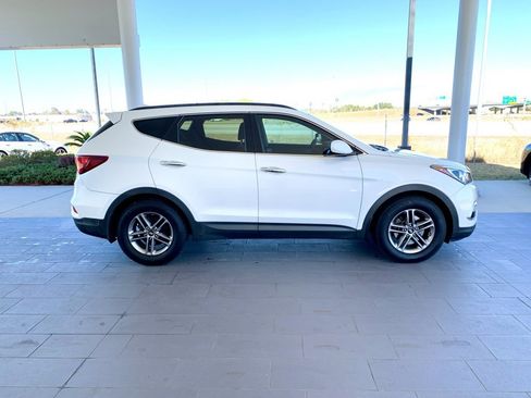 Used 2017 Hyundai Santa Fe Sport image 4