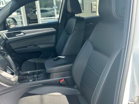 Used 2022 Volkswagen Atlas Cross Sport SE AWD/4WD image 9