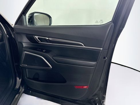 Used 2025 Kia Telluride S FWD image 35