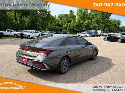 Used 2024 Hyundai Elantra SEL FWD image 23