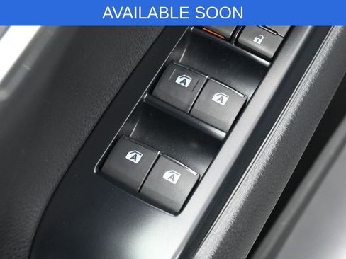 Used 2020 Toyota Camry XLE FWD image 13