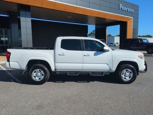 Used 2019 Toyota Tacoma SR w/ SR Convenience Package RWD image 3