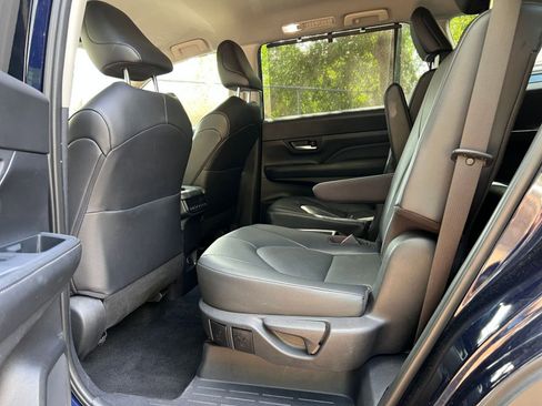 Used 2025 Toyota Grand Highlander FWD image 29