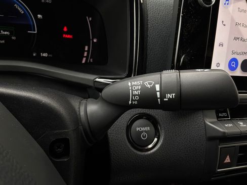 New 2026 Toyota Camry Hybrid FWD image 34