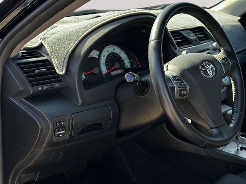 Used 2009 Toyota Camry XLE FWD image 12