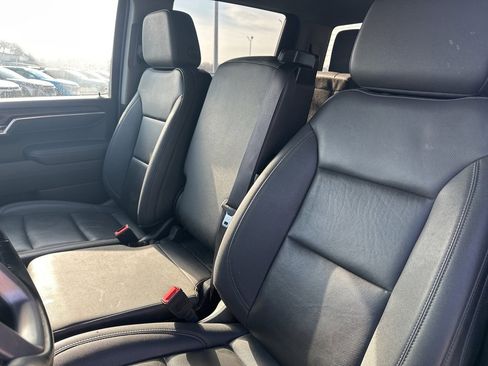 Used 2025 GMC Sierra 1500 SLT image 10