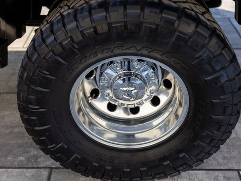 Used 2023 RAM 3500 Limited image 12