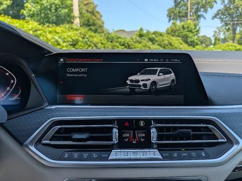 Used 2022 BMW X5 M50i w/ Executive Package AWD/4WD image 32
