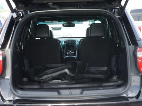Used 2016 Ford Explorer Platinum AWD/4WD image 32