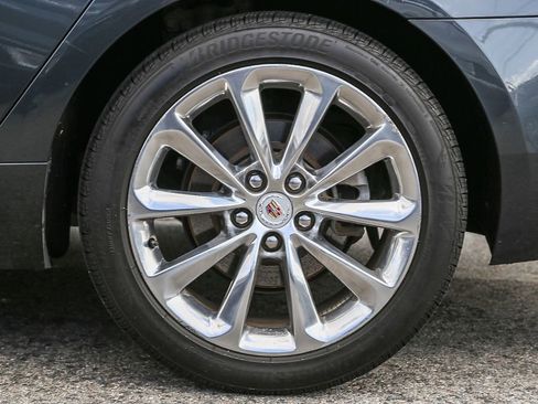 Used 2013 Cadillac XTS Luxury image 11