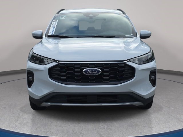 Used 2025 Ford Escape ST-Line Select AWD/4WD image 2