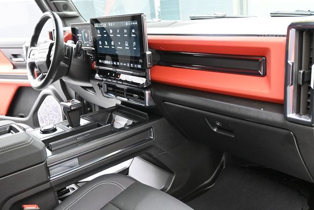 Used 2026 GMC Hummer EV 4x4 Crew Cab w/ Carbon Fiber Edition Package image 32