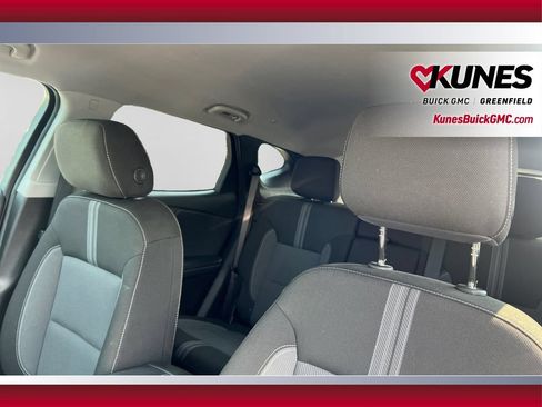Used 2025 Chevrolet Blazer LT FWD image 17